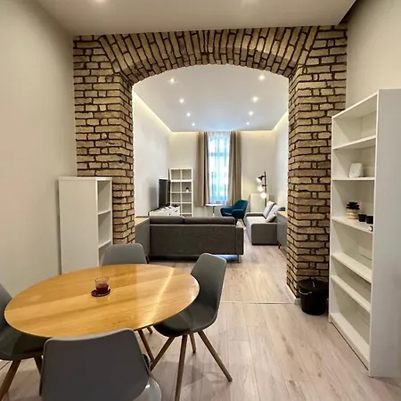 P8apartment Apartment *