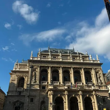 P8apartment Apartment *